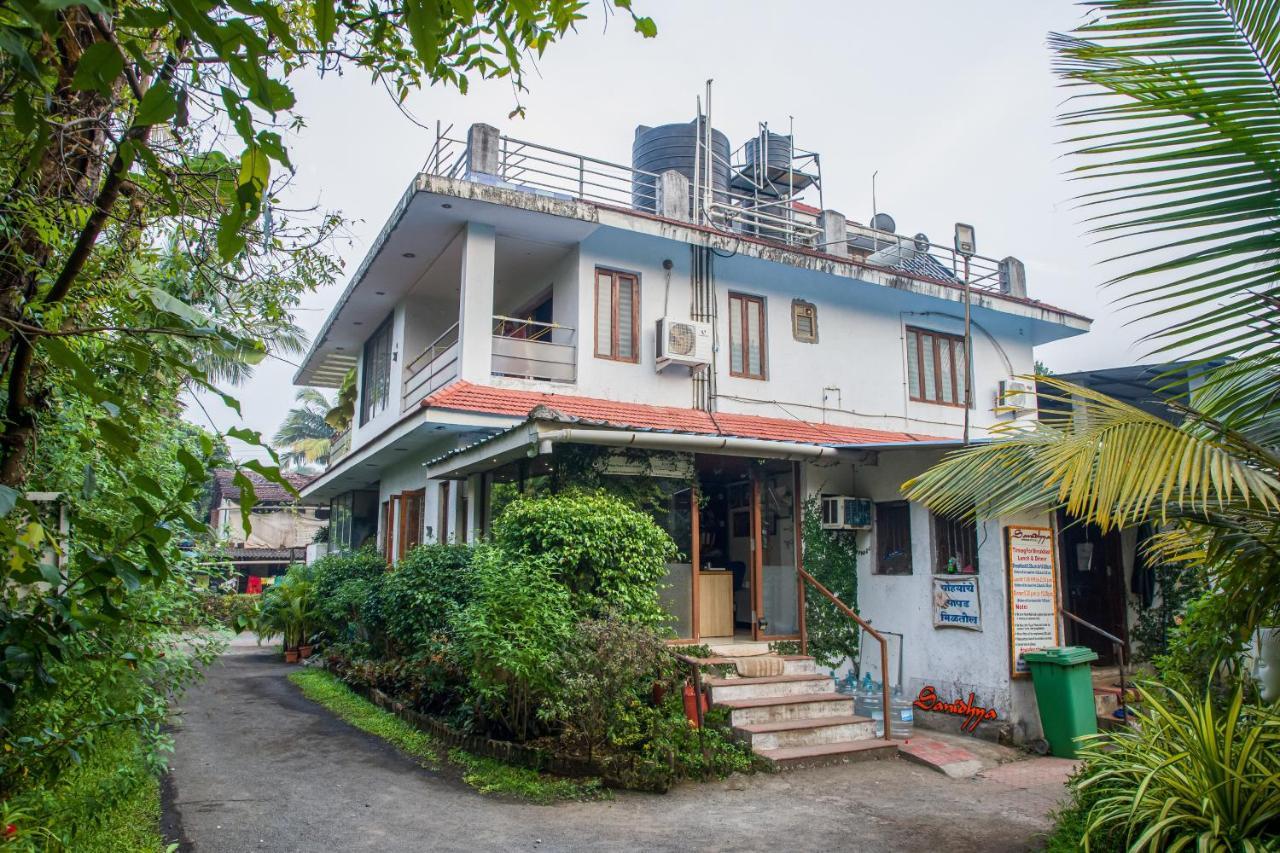 Sanidhya Beach Resort Alībāg Buitenkant foto