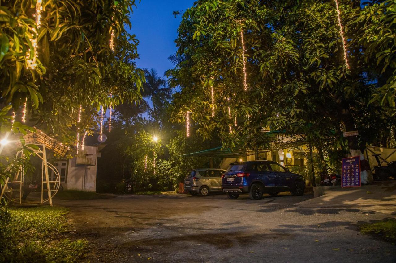 Sanidhya Beach Resort Alībāg Buitenkant foto