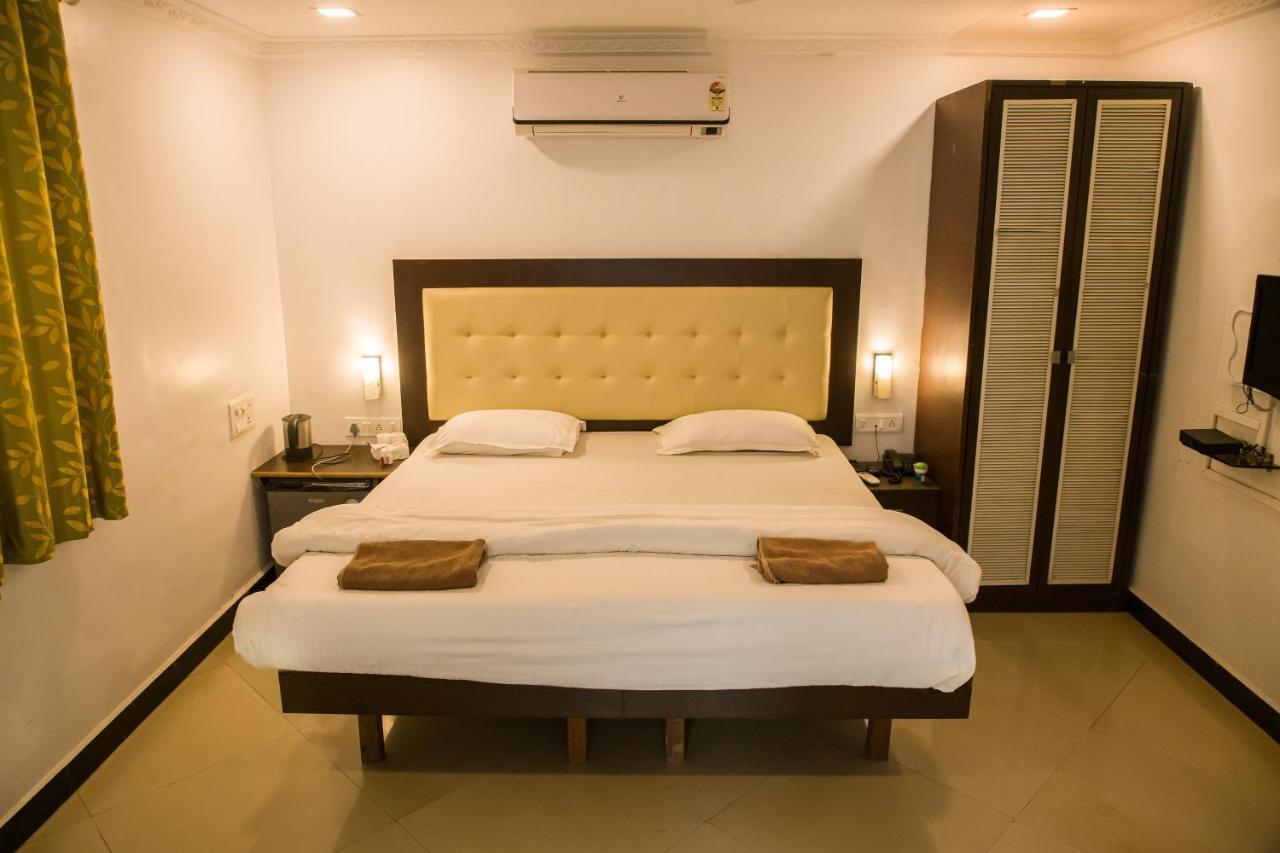 Sanidhya Beach Resort Alībāg Buitenkant foto
