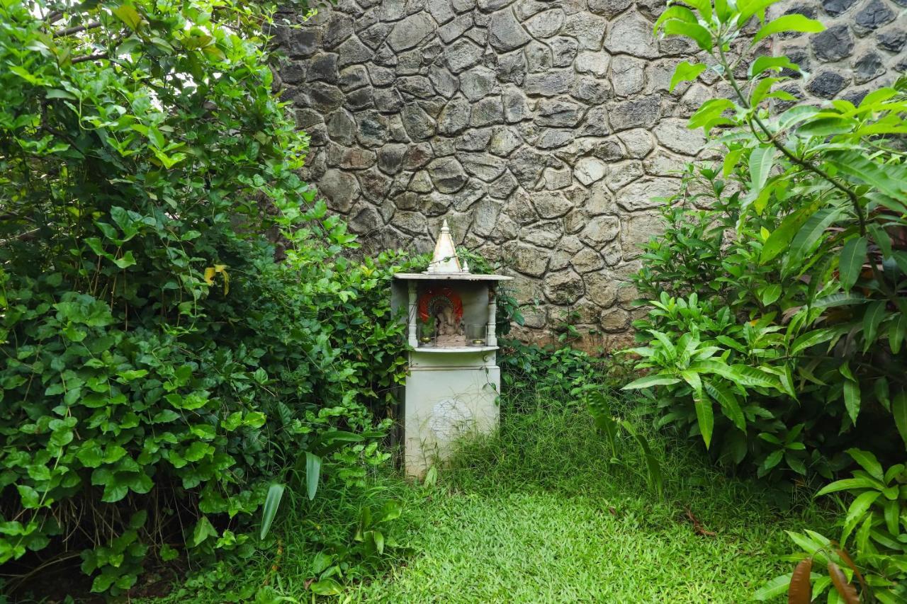 Sanidhya Beach Resort Alībāg Buitenkant foto