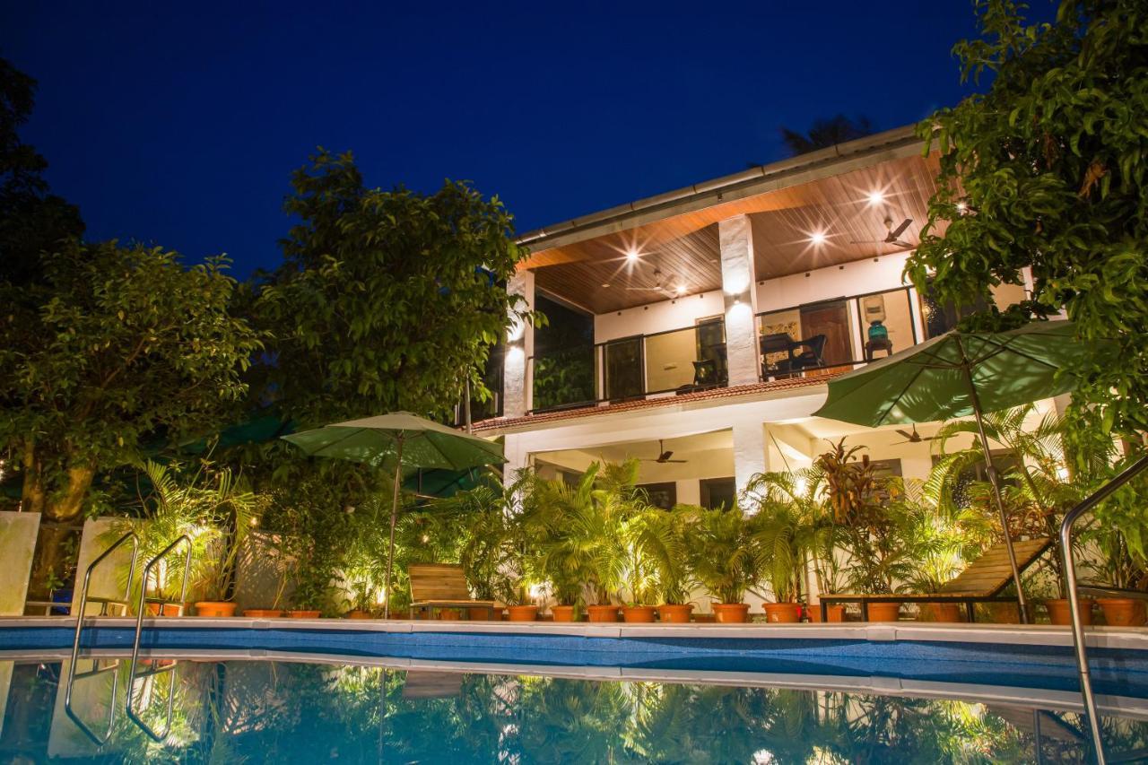 Sanidhya Beach Resort Alībāg Buitenkant foto