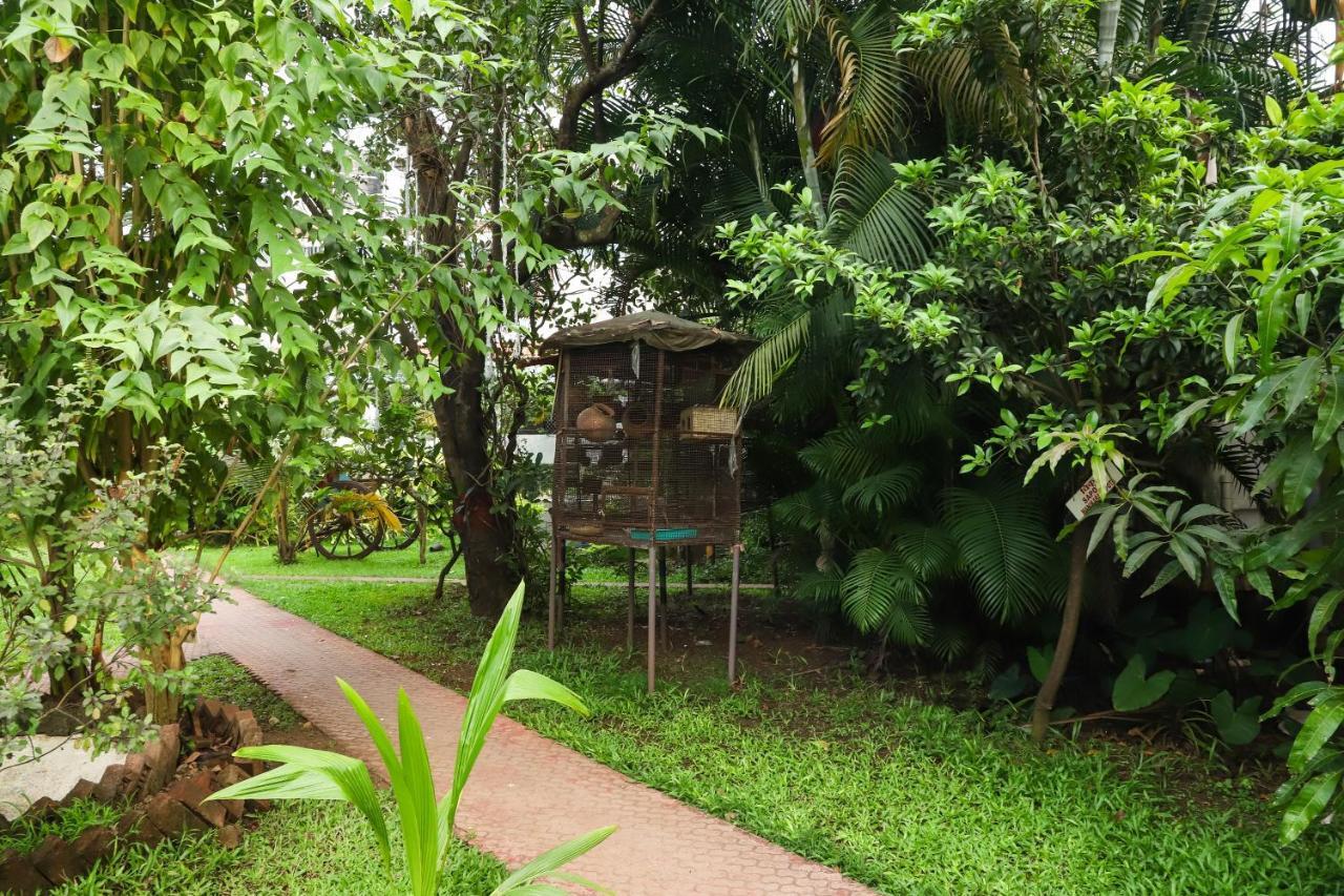Sanidhya Beach Resort Alībāg Buitenkant foto