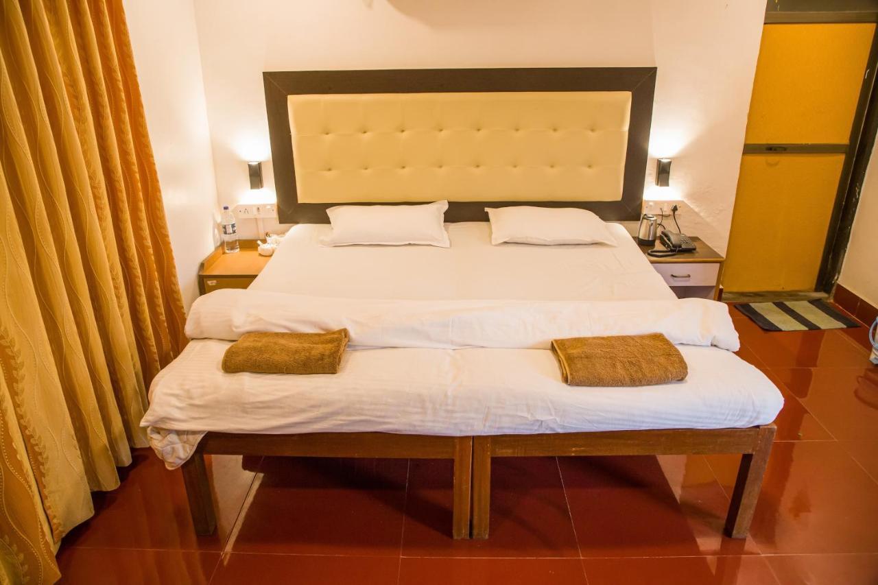 Sanidhya Beach Resort Alībāg Buitenkant foto